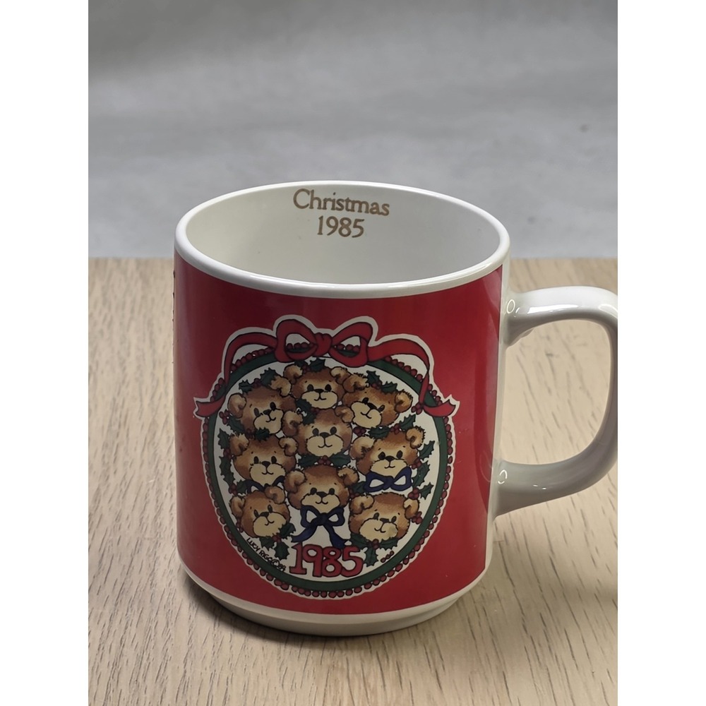 1985 Enesco Lucy and Me Commemorative Teddy Bear Christmas Mug Cup Lucy Rigg Art